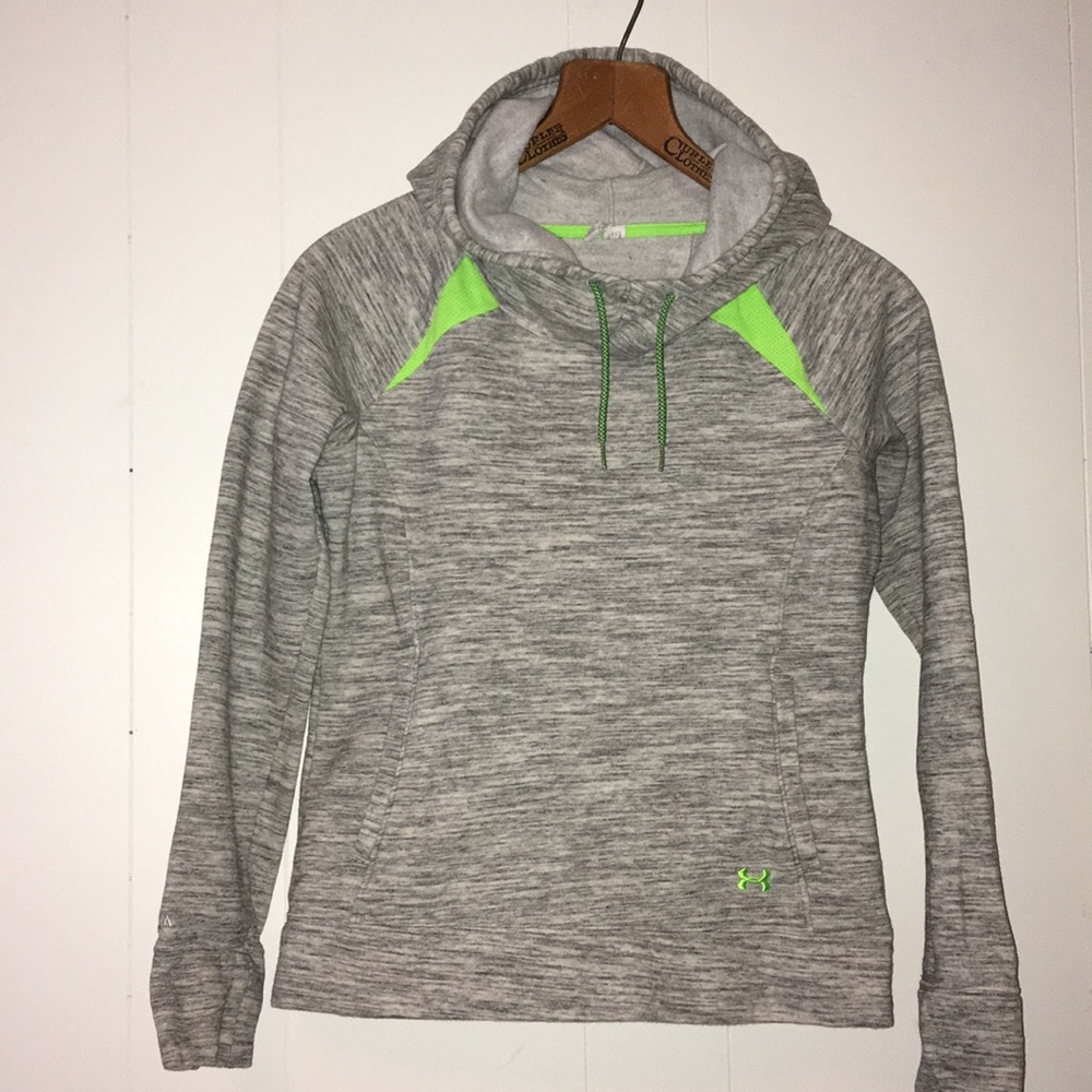 Under armor hoodie size Small